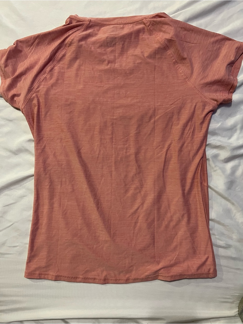 Beverly Hills Polo Club Women’s Short Sleeve V-Neck Tee in Dusty Rose - Picture 4 of 4